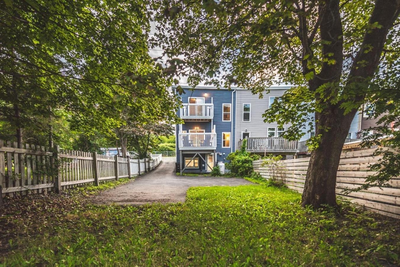 Вилла Blvd House Quidi Vidi Lake Parking Сент-Джонс Экстерьер фото